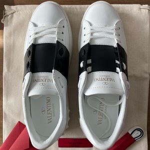 Valentino Sneakers